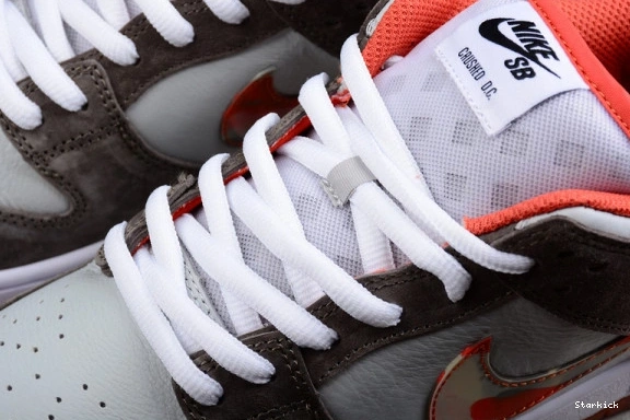 Crushed D.C. Low SB Dunk DH7782-001 Nike 1025